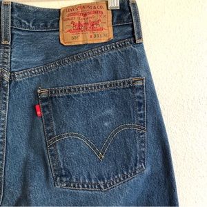 VINTAGE Levi's 501's Shrink to fit classic jeans